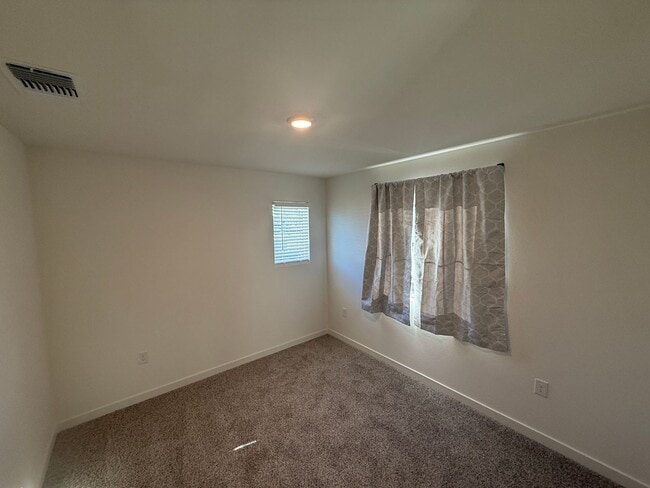 Building Photo - New Home in Gates Community