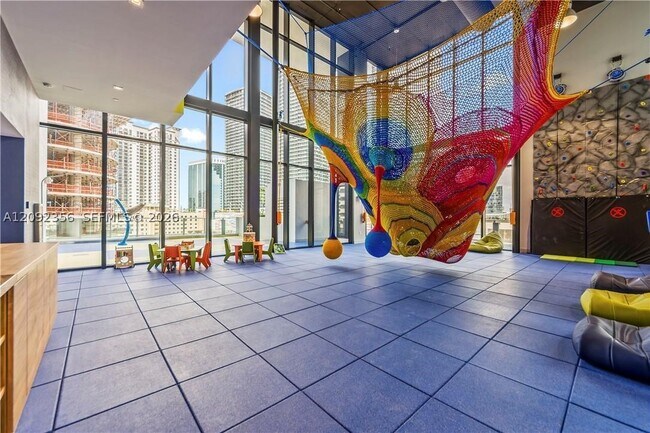 Building Photo - 1010 Brickell Ave