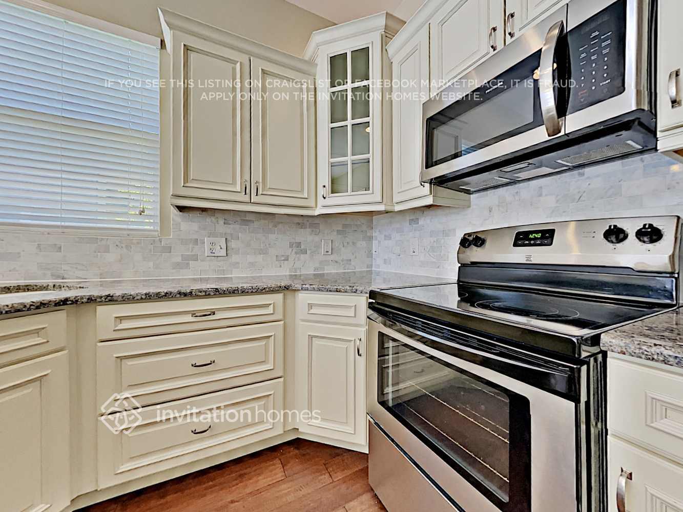 Building Photo - 852 Lakeworth Cir