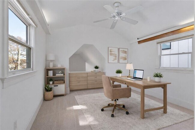 Building Photo - 224 Lampkin St NE