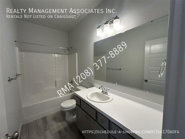 Building Photo - 6593 S Donaway Ave