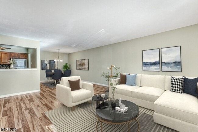 Building Photo - 798 Eves Dr