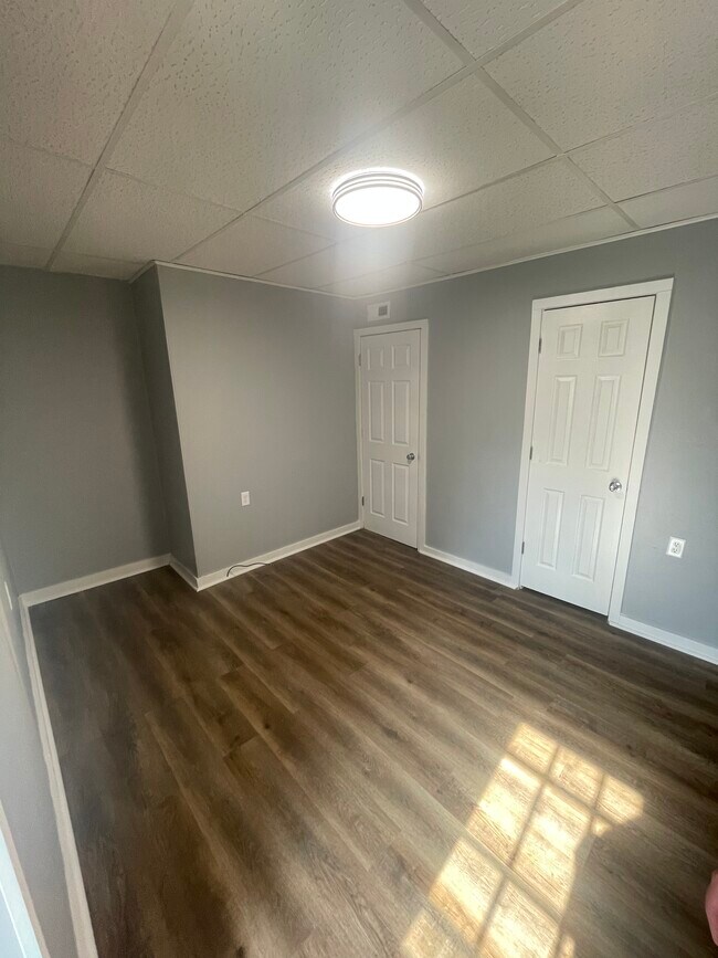 Building Photo - 1103 N 8th St