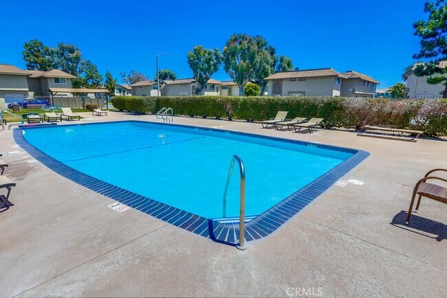 Building Photo - 9502 Pettswood Dr
