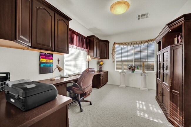 Building Photo - 875 Chaste Ct
