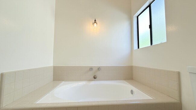 Building Photo - Spacious 4-Bedroom + Bonus Room Home with ...