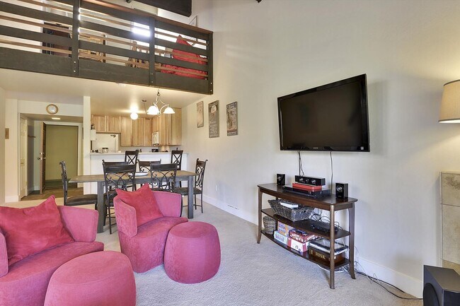 Building Photo - Alpine Meadows 3 bedroom + loft ski lease