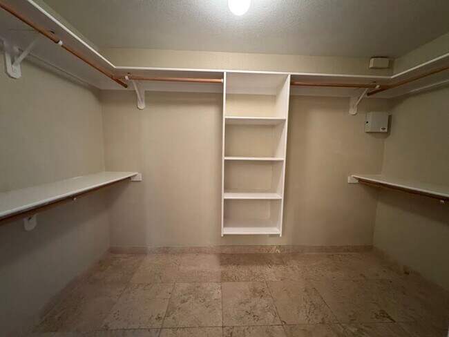Building Photo - Spacious 4-Bedroom Home with Main-Level Primary Suite & 3-Car Garage