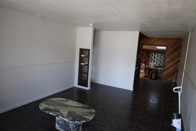 Building Photo - 6216 Leola Way