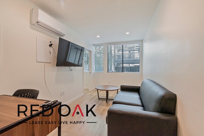 Primary Photo - Bright and Airy One Bedroom Featuring a Sp...