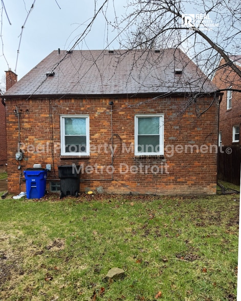 Building Photo - 16210 Ferguson St