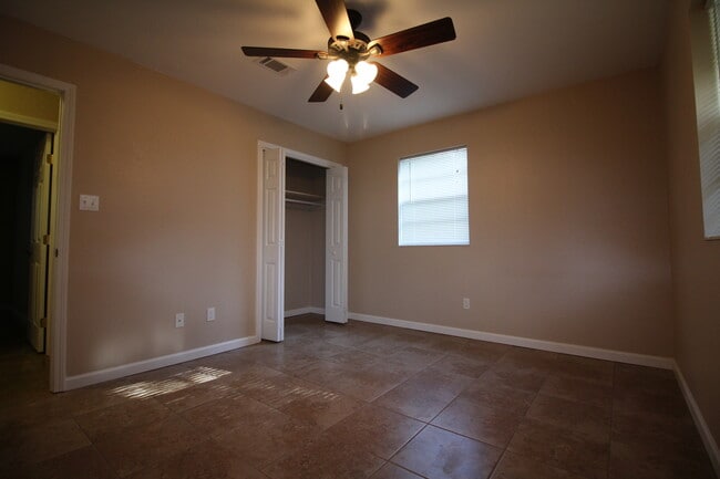 Building Photo - Beautiful Renovated Home In Fort Walton Beach