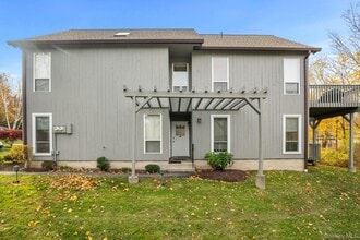 Building Photo - 11 Woods Brooke Ln