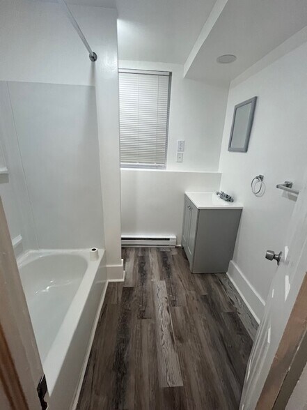 Building Photo - 1105 Terrill St
