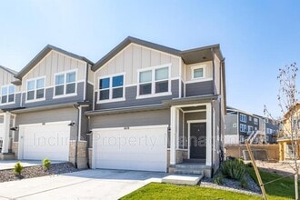 Building Photo - 4438 E Hurstbourne Dr
