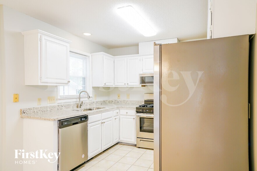 Building Photo - 5208 Wallingford Dr