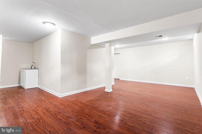 Building Photo - 2807 Falling Brook Terrace