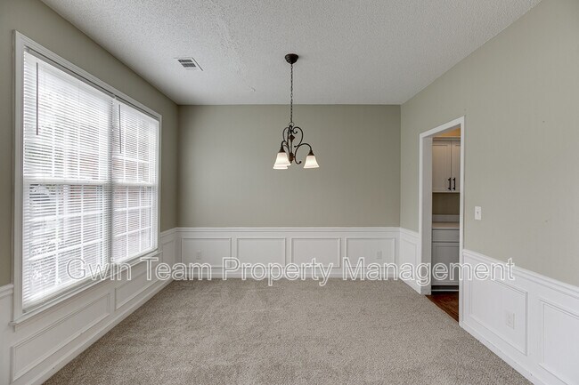 Building Photo - 305 Leatherman Ct