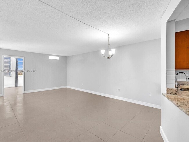 Building Photo - 1770 NE 191st St