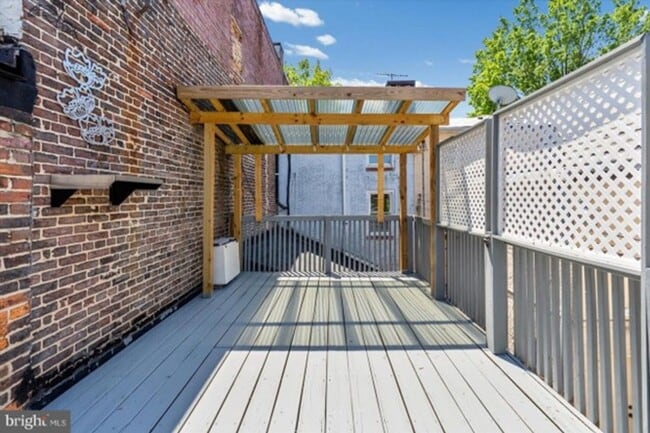 Building Photo - Enchanting Fells Point SFH 2bd/1.5ba w/ CAC, Modern Features, W/D and more! Available 3/1