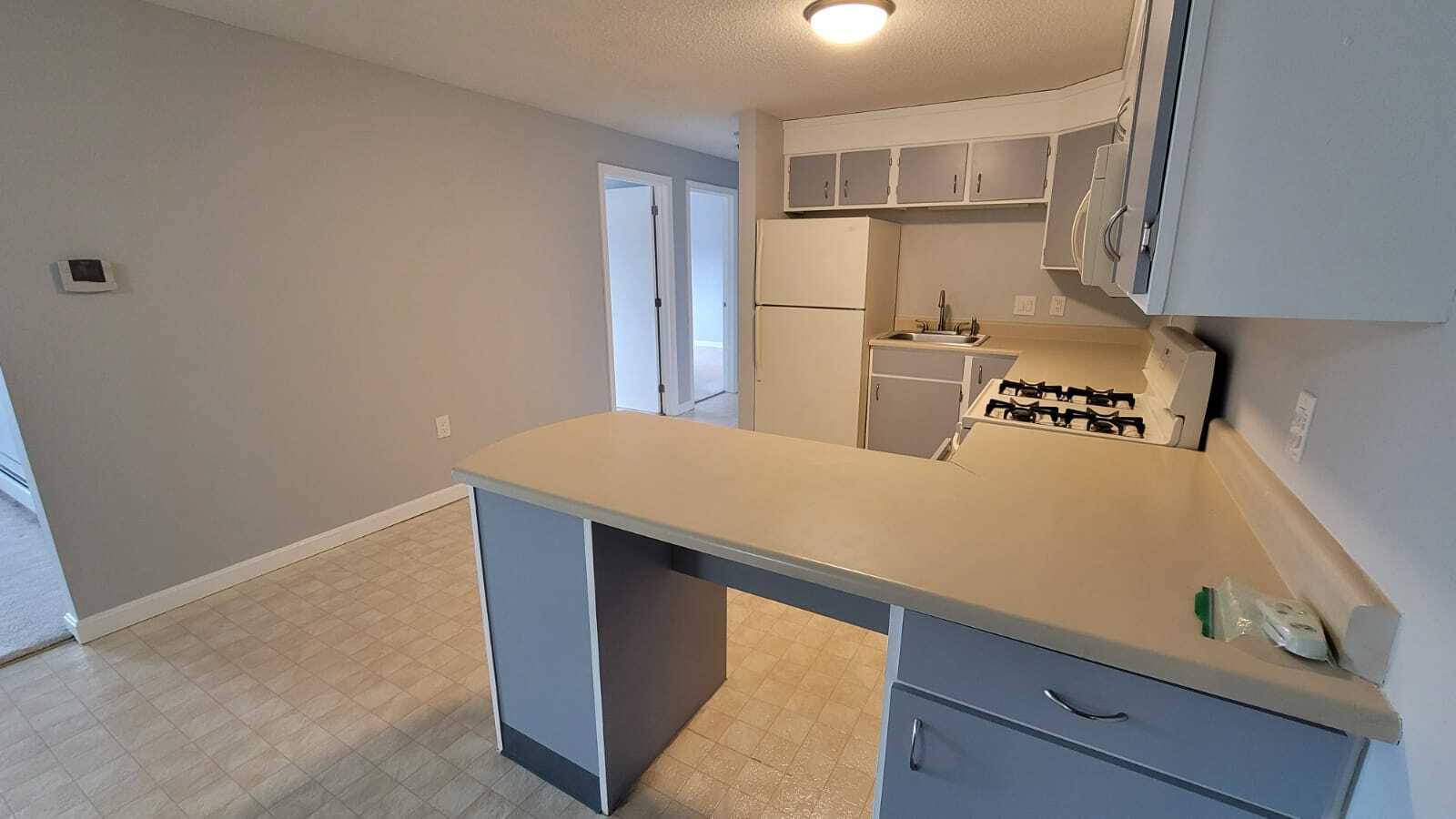 Building Photo - 2 New Haven Dr