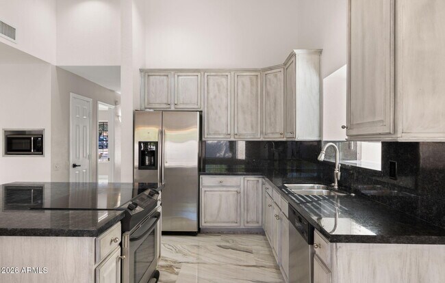 Building Photo - 11446 N 109th St