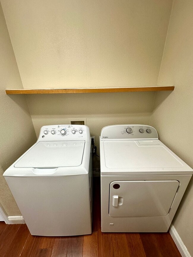 Building Photo - 6747 Enchanted Cove Ct