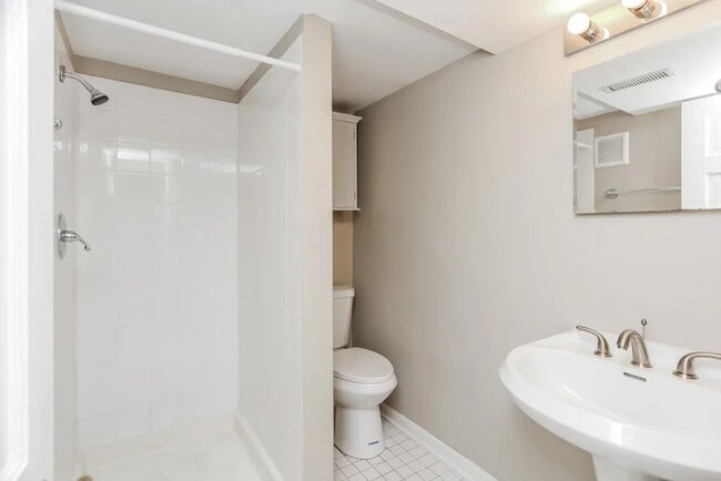 Building Photo - 4908 Drendel Rd