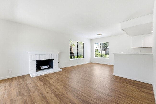 Building Photo - 15192 Moir Ct