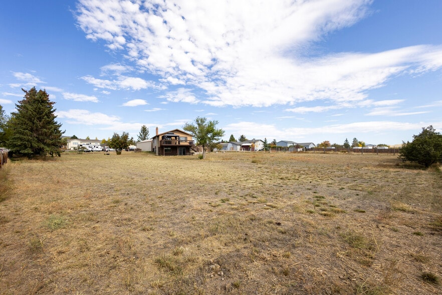 Building Photo - 845 Terrence Rd