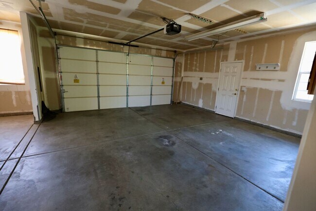 Building Photo - 1103 Roosevelt-Winters