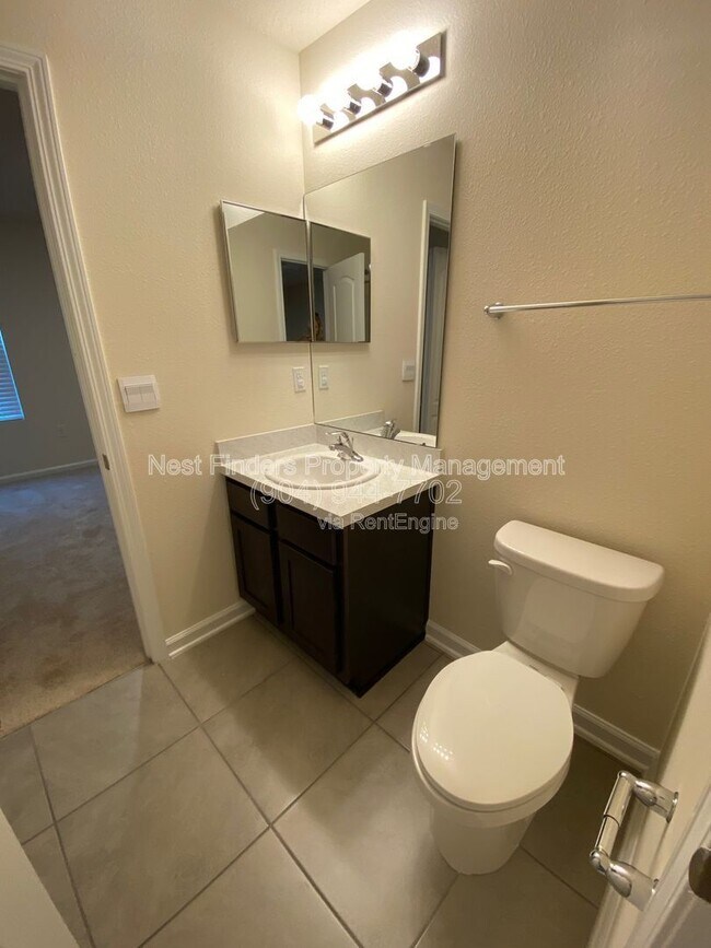 Building Photo - 9588 Star Dr