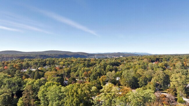 Building Photo - 45 Evergreen Ave