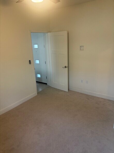 Building Photo - 5683 Drifton Way