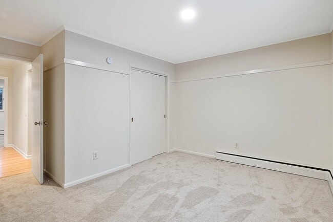 Building Photo - 4489 Pompey Center Rd