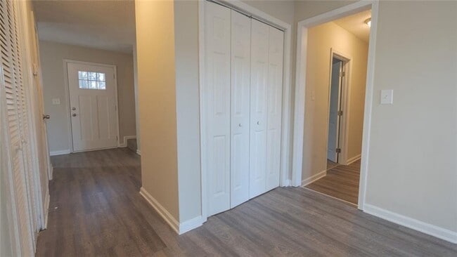 Building Photo - 6218 Creekford Ln