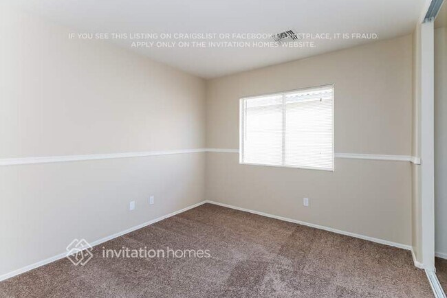 Building Photo - 6050 W Pueblo Ave