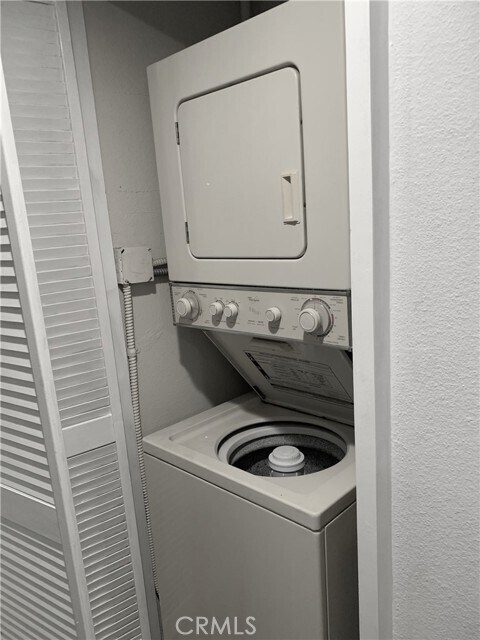 Building Photo - 2286 Via Puerta
