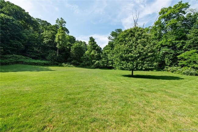 Building Photo - 40 Old Post Rd