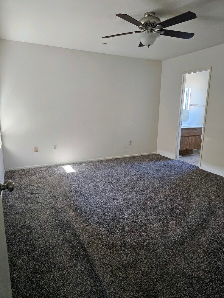 Building Photo - 43731 Nathan Dr