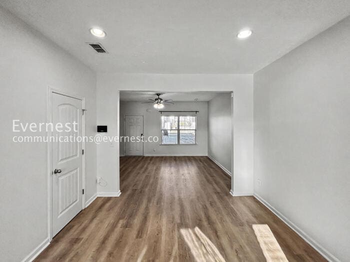 Building Photo - 1522 Sprucedale Dr