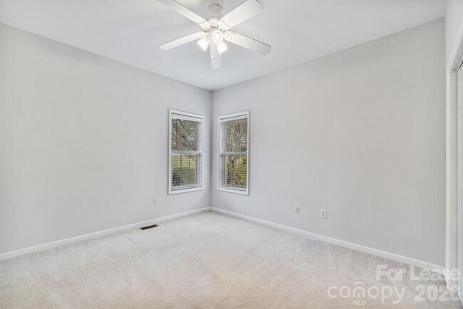 Building Photo - 4-Bedroom 2-Bath Home Nestled In The Popular Rock Barn Community!