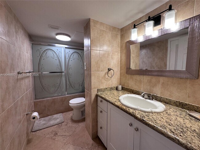Building Photo - 18021 Biscayne Blvd