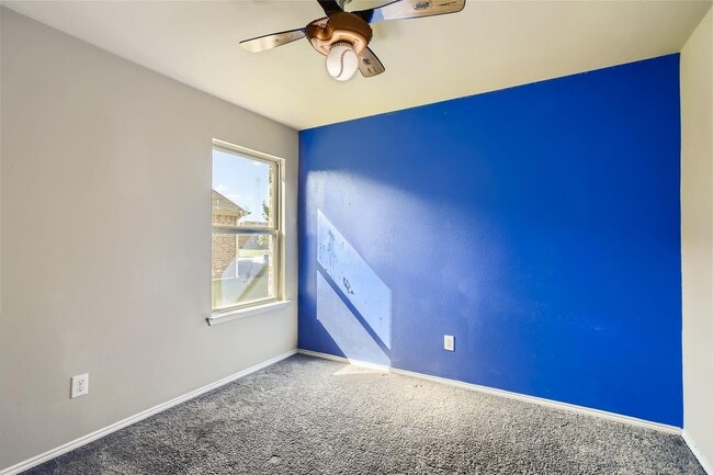 Building Photo - This well-maintained 4 bedroom home is located in a quiet neighborhood that has a community park ...
