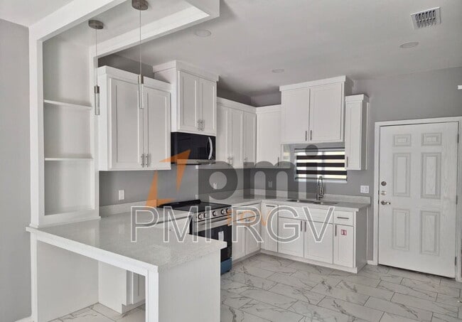 Building Photo - 2113 Elsham Ave