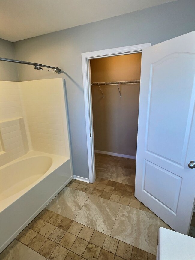 Building Photo - Ocean Springs home in the Waterford Village Subdivision!