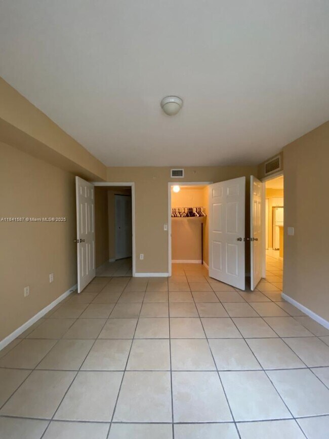 Building Photo - 15440 SW 284th St