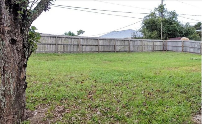 Building Photo - 2749 Sweet Springs St