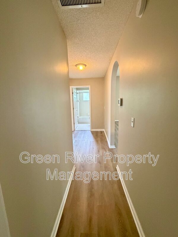 Building Photo - 1523 Quail Wood Ct