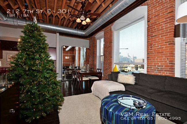 Building Photo - 212 7th St E